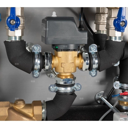 Moduł hydrauliczny do pomp ciepła AMB 900, z grzałką zanurzeniową 9 kW, zaworem przełączającym AZV, separatorem zanieczyszczeń ADS 181, przyłącza G1 1/4"
