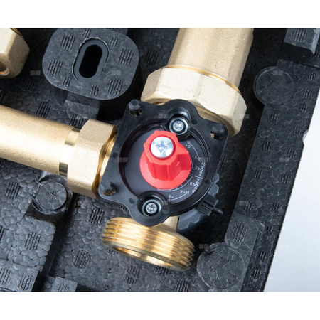 Grupa pompowa AFRISO PrimoTherm 180-2 DN 25 WP 3-WM-SM Vario GZ x GW 1 1/2'' x 1'', z zaworem mieszającym, z izolacją, z pompą obiegową Wilo Para SC 25/6, z siłownikiem arm 343 proclick