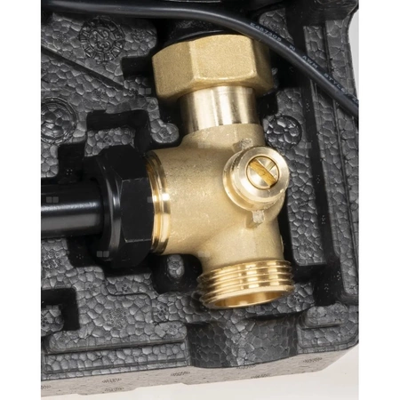 Grupa pompowa AFRISO BPG 241 GZ x nakrętka 1'' x 1'', z pompą obiegową AFRISO APH 160 15-7/130 mm, z siłownikiem arm 141