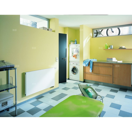 Grzejnik płytowy typ 33 KERMI Plan-V wym. 205 x 805 mm, kolor biały, moc 782 W